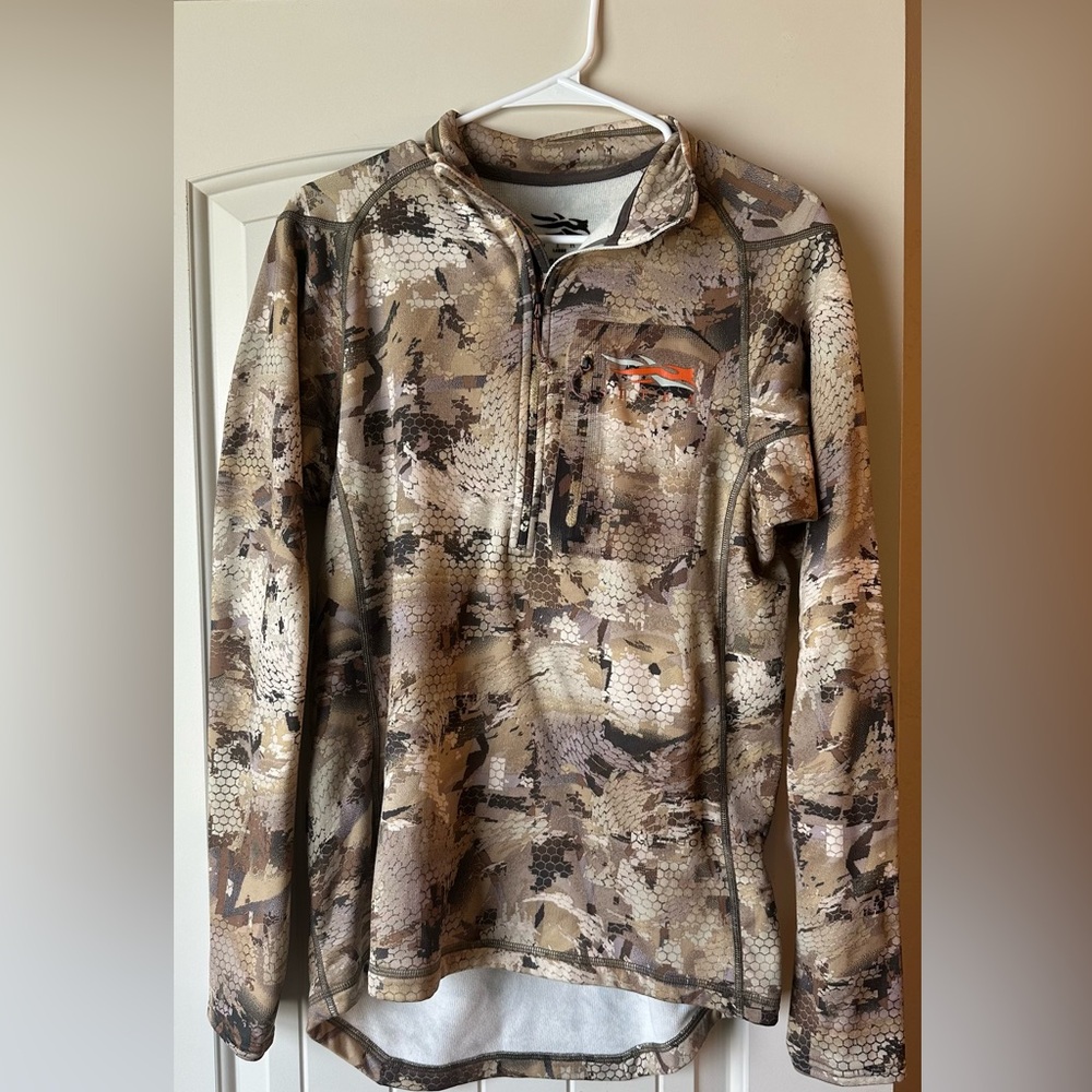 Sitka half zip up pullover. Only worn a couple times. Size large